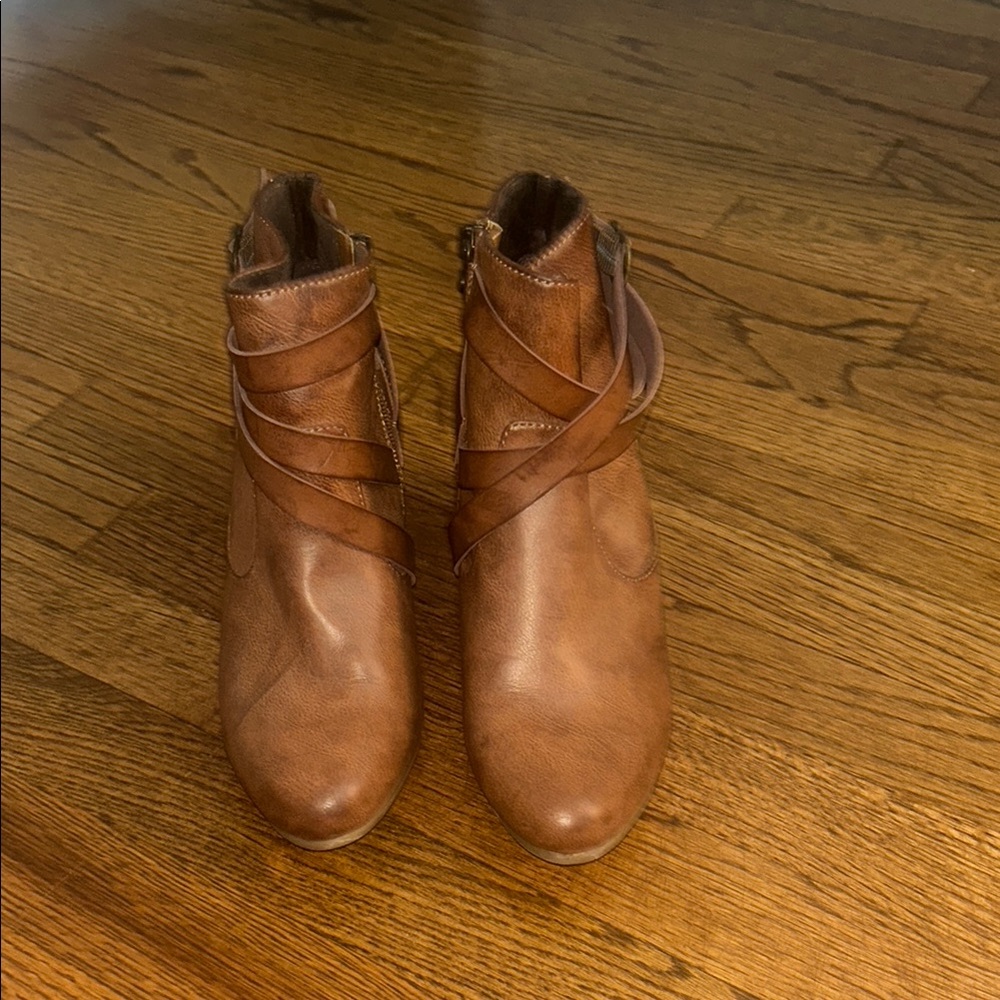Blowfish Brown Ankle Booties with Vintage Appeal